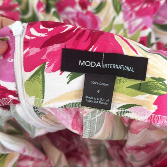 Floral Painted Sweetheart Halter Dress - Picture 6 of 6